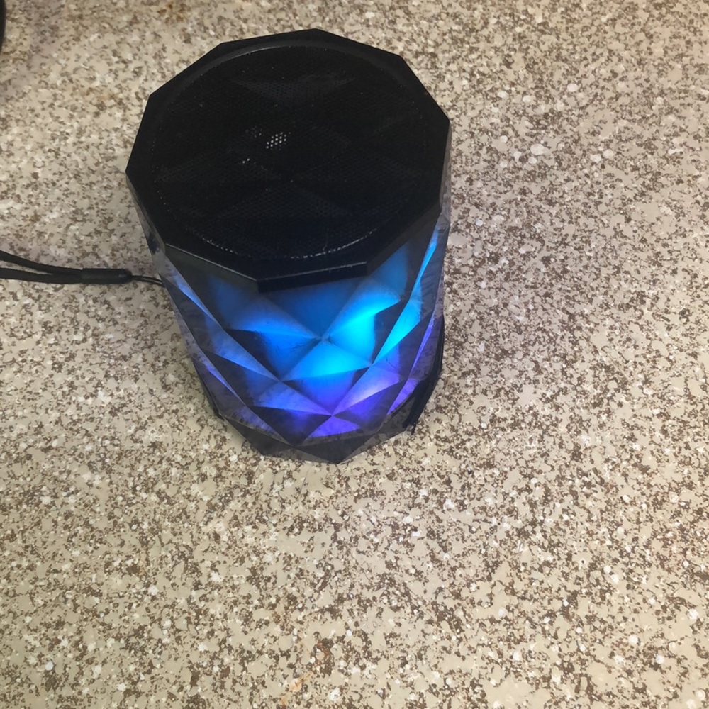 LED Bluetooth - Picture 4 of 6